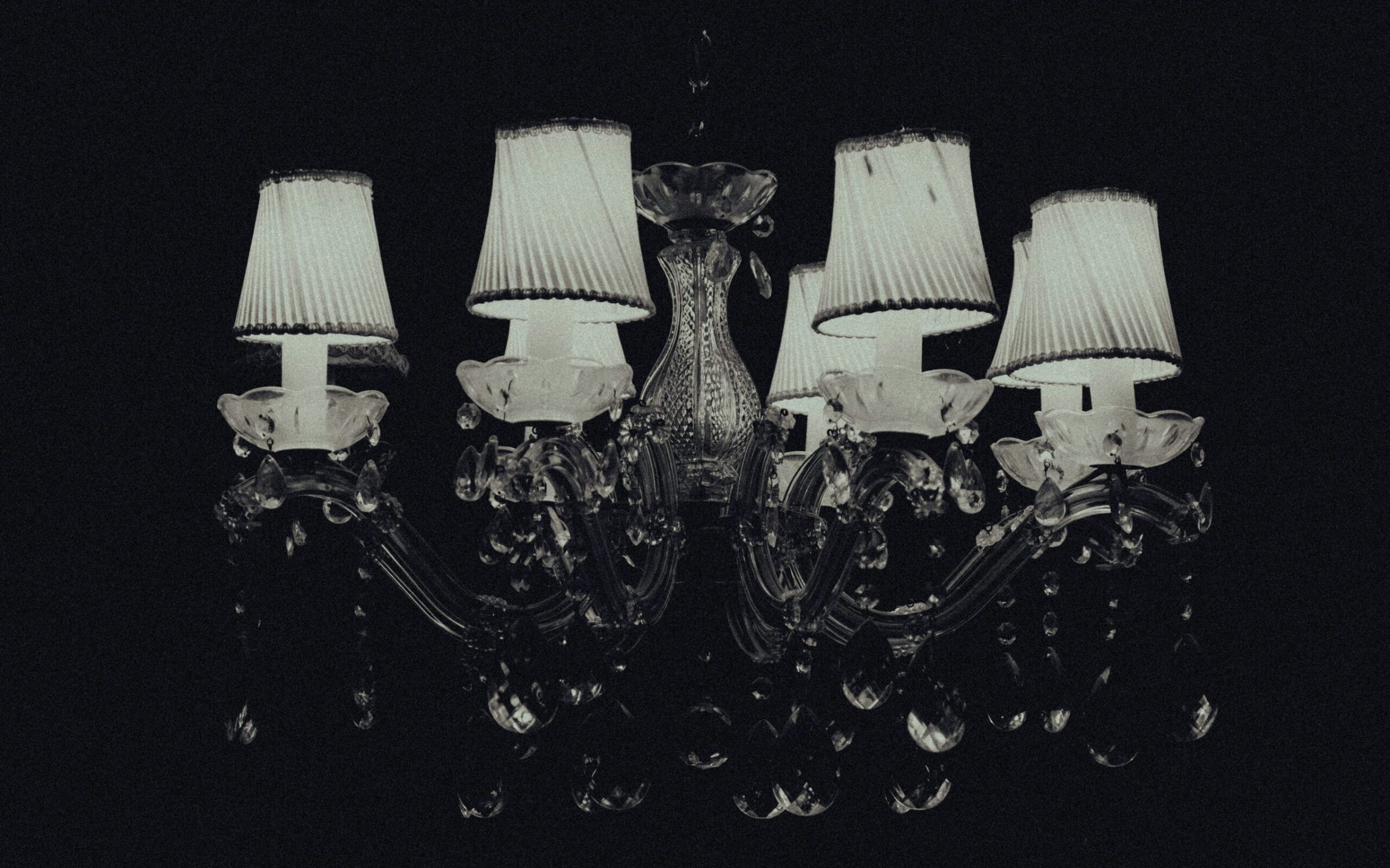 imre-tomosvari-kJVFF3yvUG8-unsplash